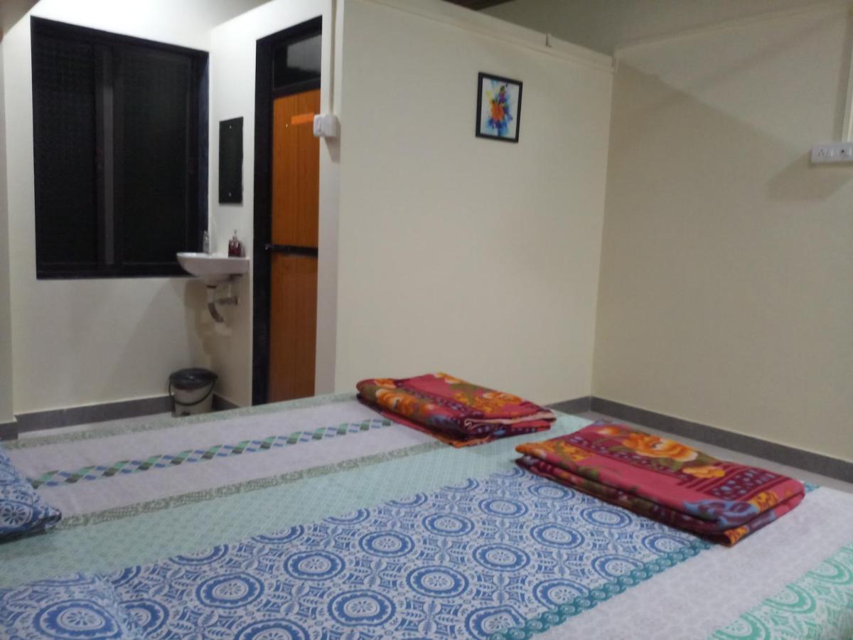 Anandi Villa Homestay Adhi Exterior photo