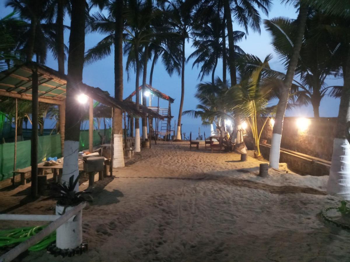 Anandi Villa Homestay Adhi Exterior photo